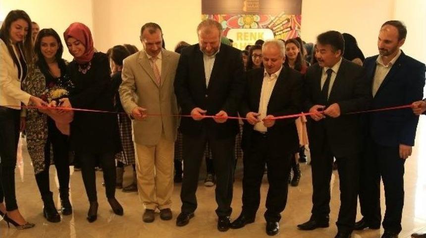 Esenler&rsquo;de Renk Ahenk Sergisi