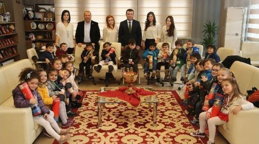 Taş&ccedil;ı&rsquo;dan Miniklere Proje Desteği