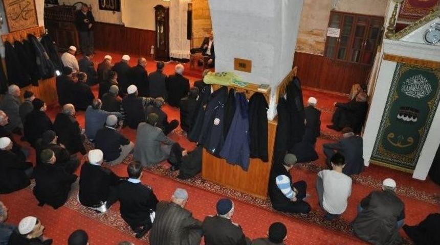 Şehit Polis &Ouml;mer G&uuml;ney İ&ccedil;in Mevlit Okutuldu