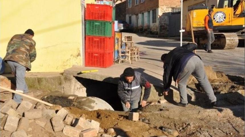 Başkan Alıcık, Yazırlı Mahallesinin Sorunlarını &Ccedil;&ouml;zd&uuml;