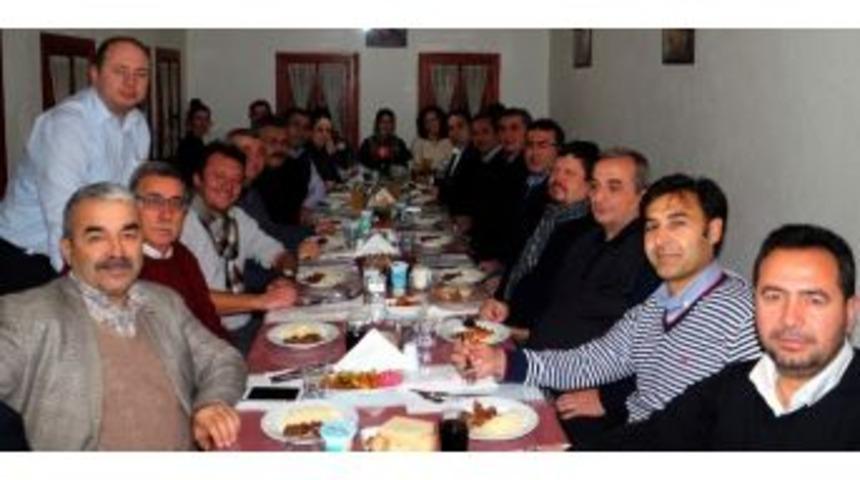 Azerbaycanlılar G&ouml;n&uuml;l Dostları İle Buluştu