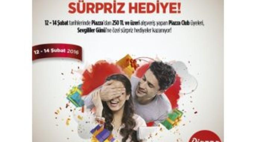 Piazza&rsquo;da Sevgililer G&uuml;n&uuml;ne &Ouml;zel S&uuml;rpriz