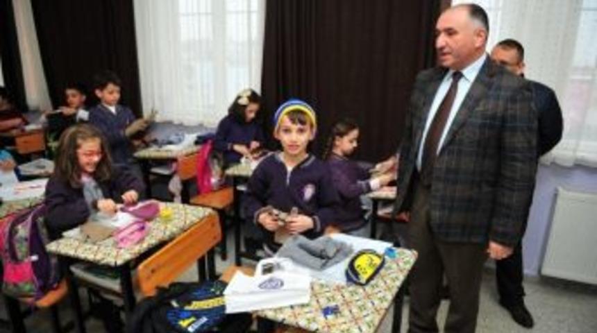 Orhangazi Belediyesi&rsquo;nden &Ouml;ğrencilere Atkı Ve Bere