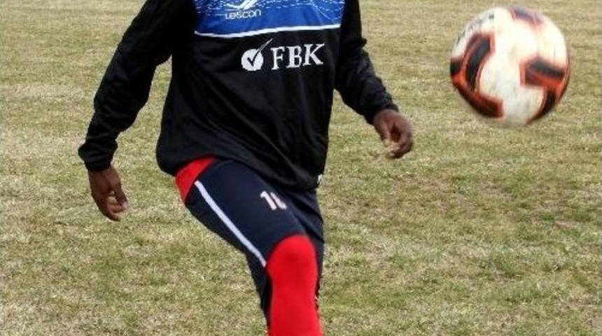 Bal Ekibi Ko&ccedil;aşemespor&rsquo;a Nijeryalı Oyuncu