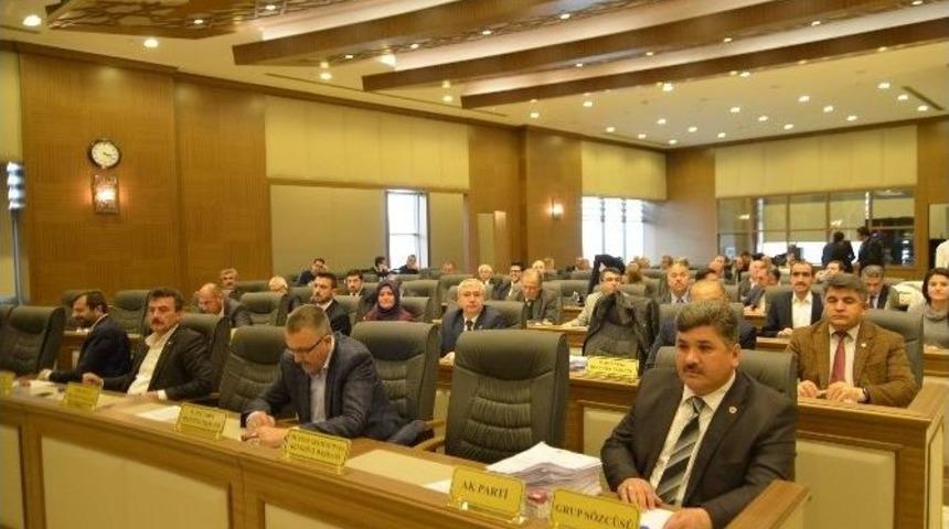 B&uuml;y&uuml;kşehir Nil&uuml;fer Deresi İ&ccedil;in Seferber Oldu