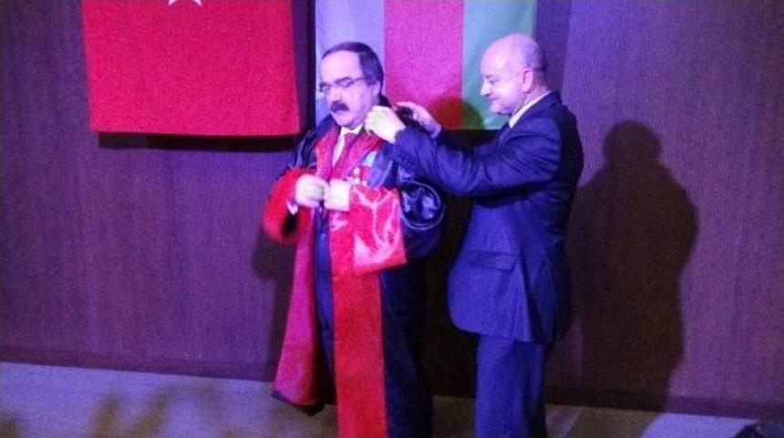Sakarya Valisi H&uuml;seyin Avni Coş&rsquo;a Fahri Doktora Belgesi Verildi