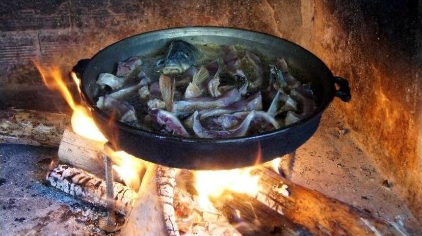 Kemer Barajı&rsquo;nda Balık Keyfi