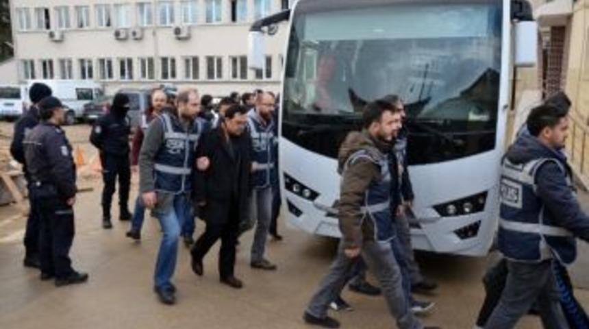 Paralel Yapı Operasyonunda G&ouml;zaltına Alınan 18 Kişi Adliyeye Sevk Edildi