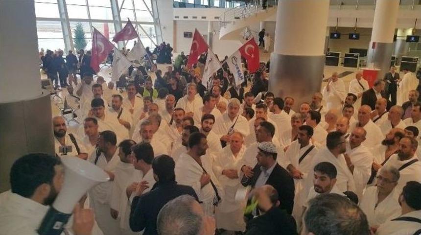 Adıyaman Havalimanı Umre Yoğunluğu Yaşıyor