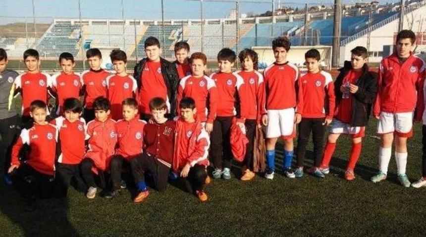 B&uuml;y&uuml;k&ccedil;ekmeceli Miniklere Şenlik Gibi Turnuva