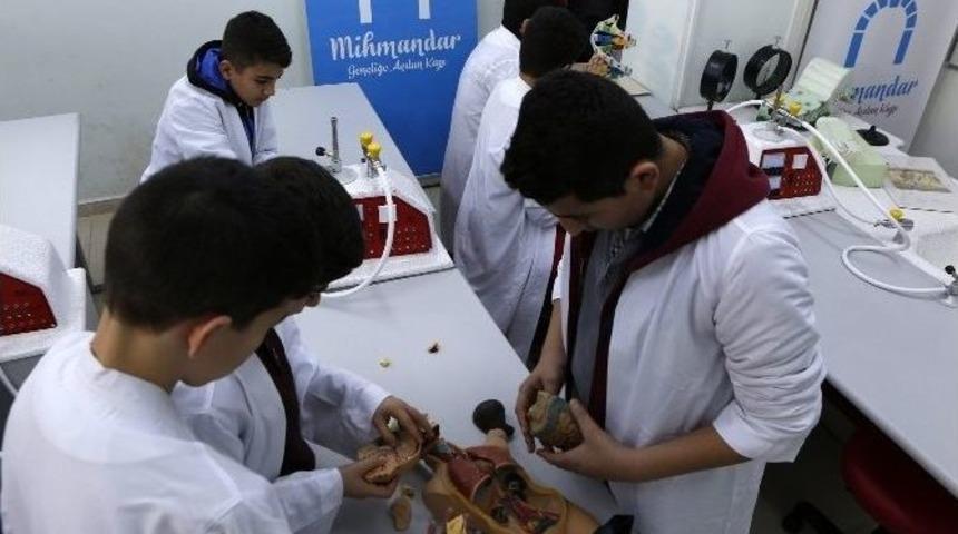 Esenler Gen&ccedil;liği Mihmandar&rsquo;da Yetişiyor