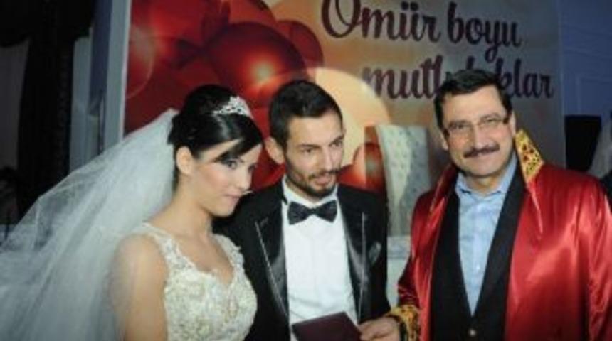 &Ccedil;iftlerde 14 Şubat Heyecanı