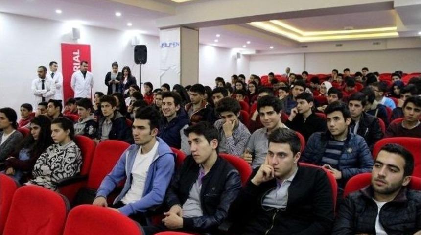 Memorıal Sınav Kaygısı Konusunda &Ouml;ğrencileri Bilgilendırdı