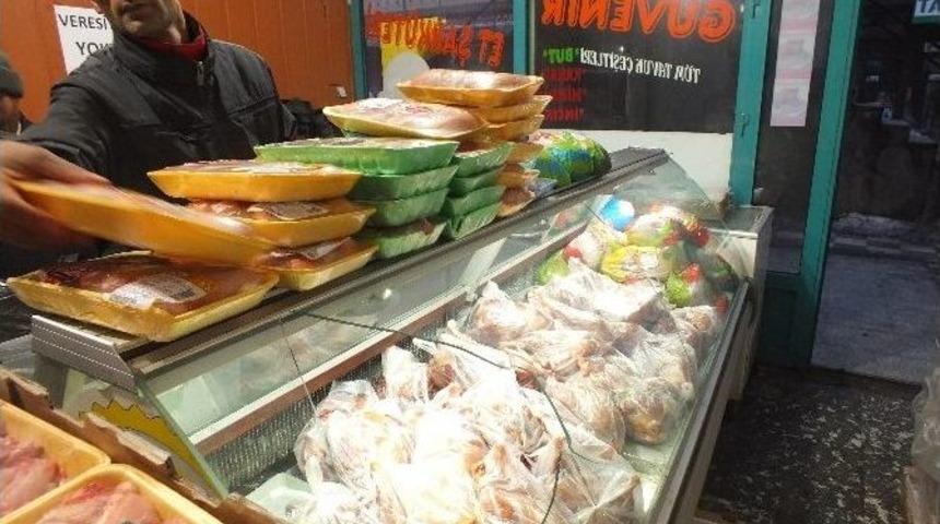 Kendi İmkanlarıyla &ldquo;gezen Tavuk &Ccedil;iftliği&rsquo;&rdquo;kurdu