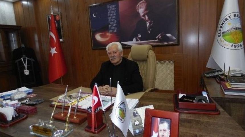 Eleşkirt Belediye Başkanı Sebahattin Sarı;