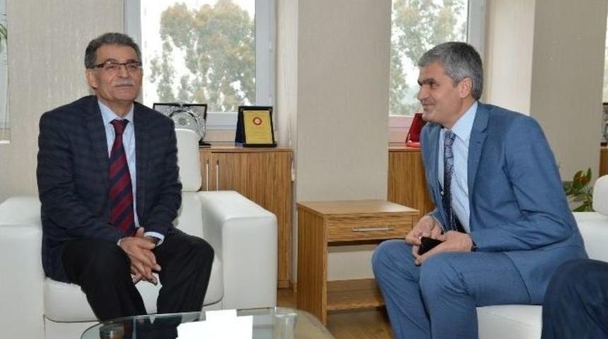 Eski Bakan G&uuml;&ccedil;l&uuml;&rsquo;den Akpınar&rsquo;a Ziyaret