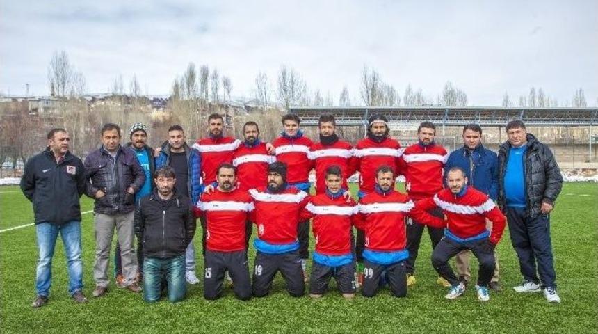 Ahlat Spor Şampiyonluk Ma&ccedil;ına Hazırlanıyor