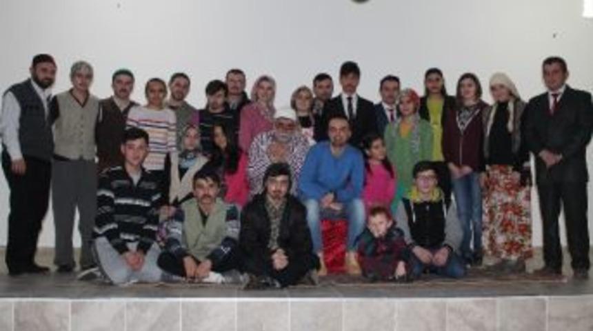 Tosya Tiyatro Kul&uuml;b&uuml; Cumhurbaşkanı&rsquo;nın Hayatını Sahnede Canlandıracak