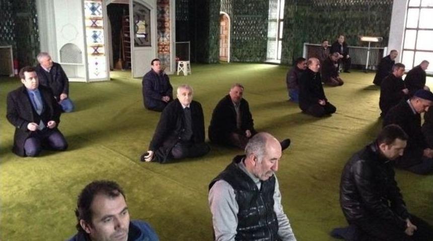 Merhum Halis Toprak İ&ccedil;in Mevlit Okutuldu