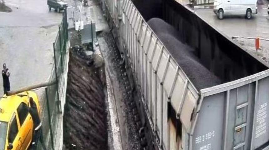 Katil Zanlısının Polisle &Ccedil;atışma Anı G&uuml;venlik Kamerasında