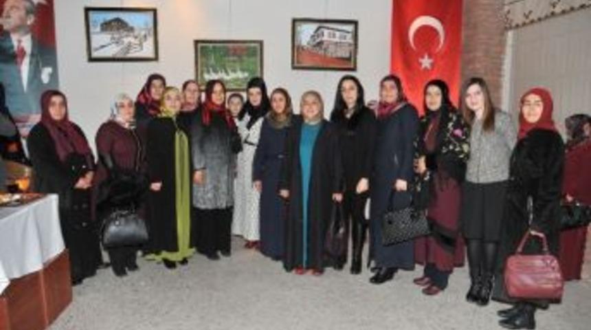 Altındağlı Kadın Ressamların Sergisi A&ccedil;ıldı