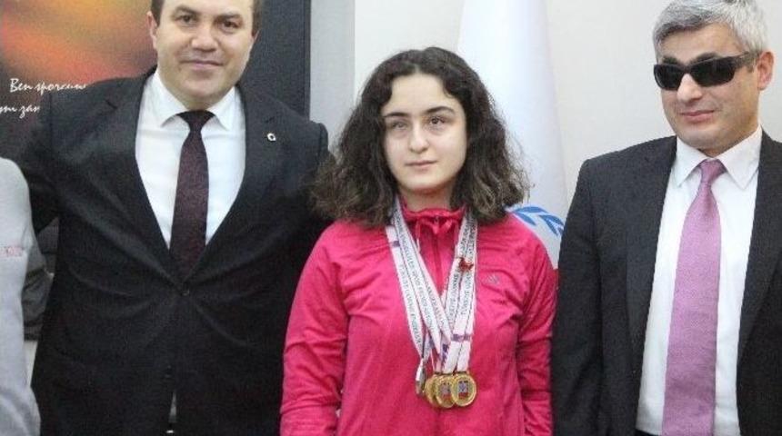 4 Madalyalı Tuğ&ccedil;e Aktaş, Altın İle &Ouml;d&uuml;llendirildi