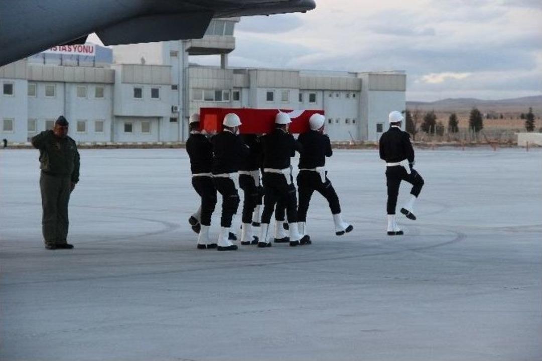 Şehit &Ouml;zel Harekat Polisinin Cenazesi Konya&rsquo;ya Getirildi