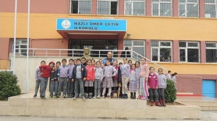 Polisler, Roket D&uuml;şen Okula Psikolojik Destek