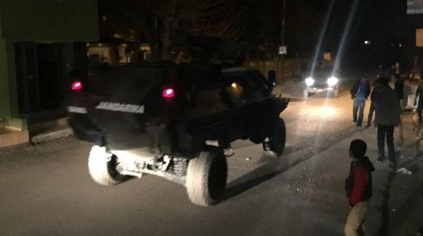 Sokak Ortasına Bırakılan Piknik T&uuml;p&uuml; Polisi Alarma Ge&ccedil;irdi