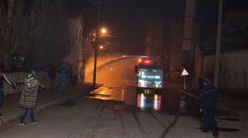 İzinsiz Y&uuml;r&uuml;y&uuml;şe Polis M&uuml;dahalesi