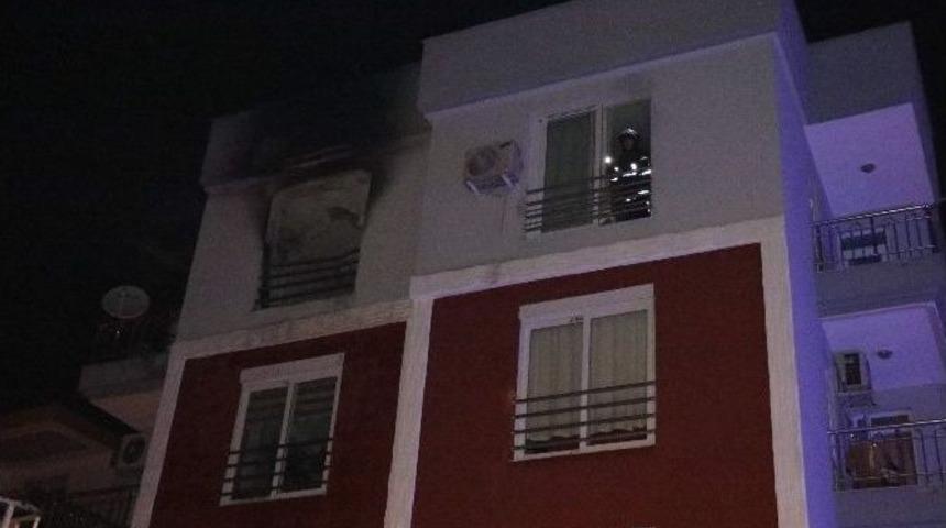 Askerden İzne Gelen Gen&ccedil; Annesine Kızınca Evi Yaktı