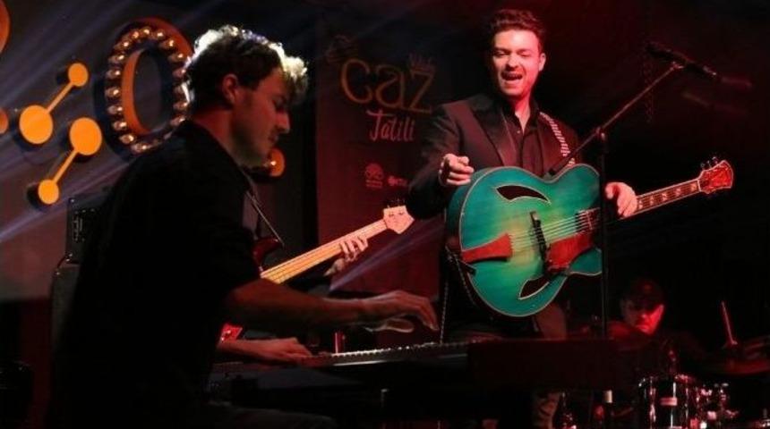 Caz Tatili Torsten Goods - Band İle Renklendi