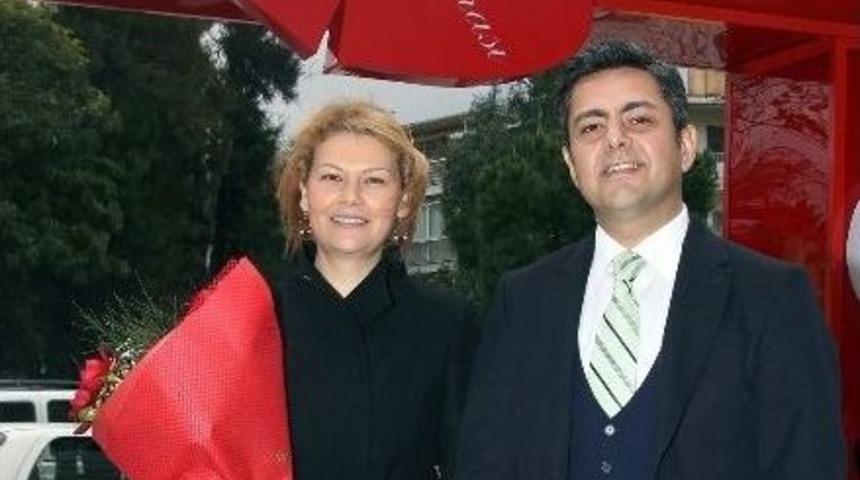 Kalbe Giden Yol Mideden Ge&ccedil;ti