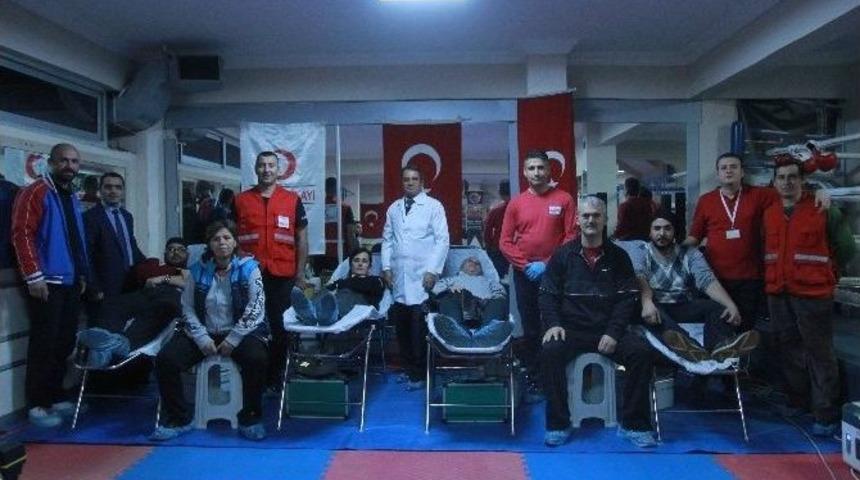 Sporculardan Kan Bağışı