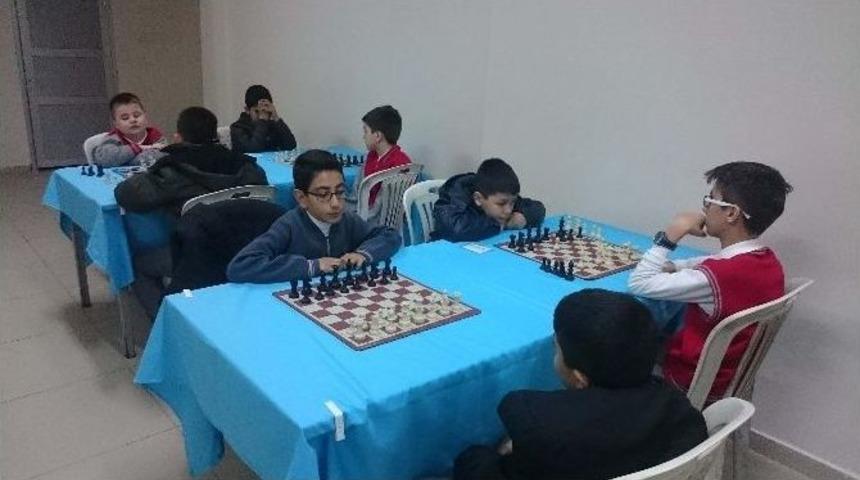 Beyşehir&rsquo;de Satran&ccedil; Turnuvası Heyecanı