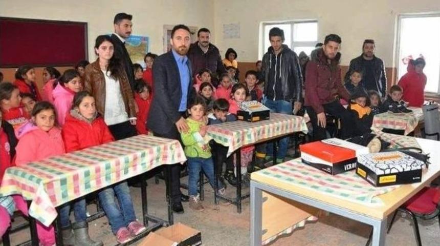 Van&rsquo;da &lsquo;&ccedil;ocuklar G&uuml;ls&uuml;n&rsquo; Yardım Kampanyası