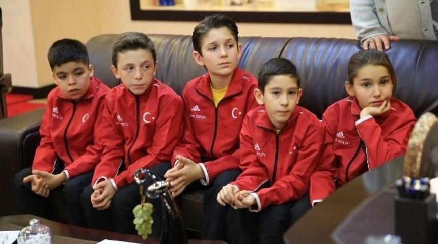 Piriştina Gen&ccedil; Yetenekleri &lsquo;şampiyonluğa&rsquo; Uğurladı