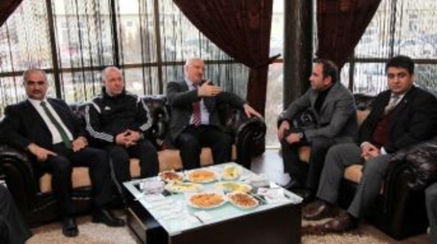 Vali Alim Barut Ve İl Protokol&uuml;nden Sivasspor&rsquo;a Destek Ziyareti