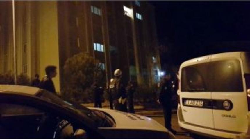 İntihara Kalkışan Kadını Ekipler İkna Etti