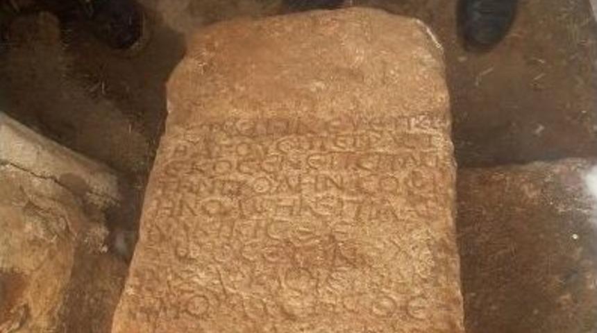 Sivas&rsquo;ta Yunan Komutanın Mezar Taşı Ele Ge&ccedil;irildi