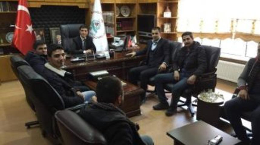 &Ccedil;umra&rsquo;da Gen&ccedil; Başkan Vekiline Ziyaret