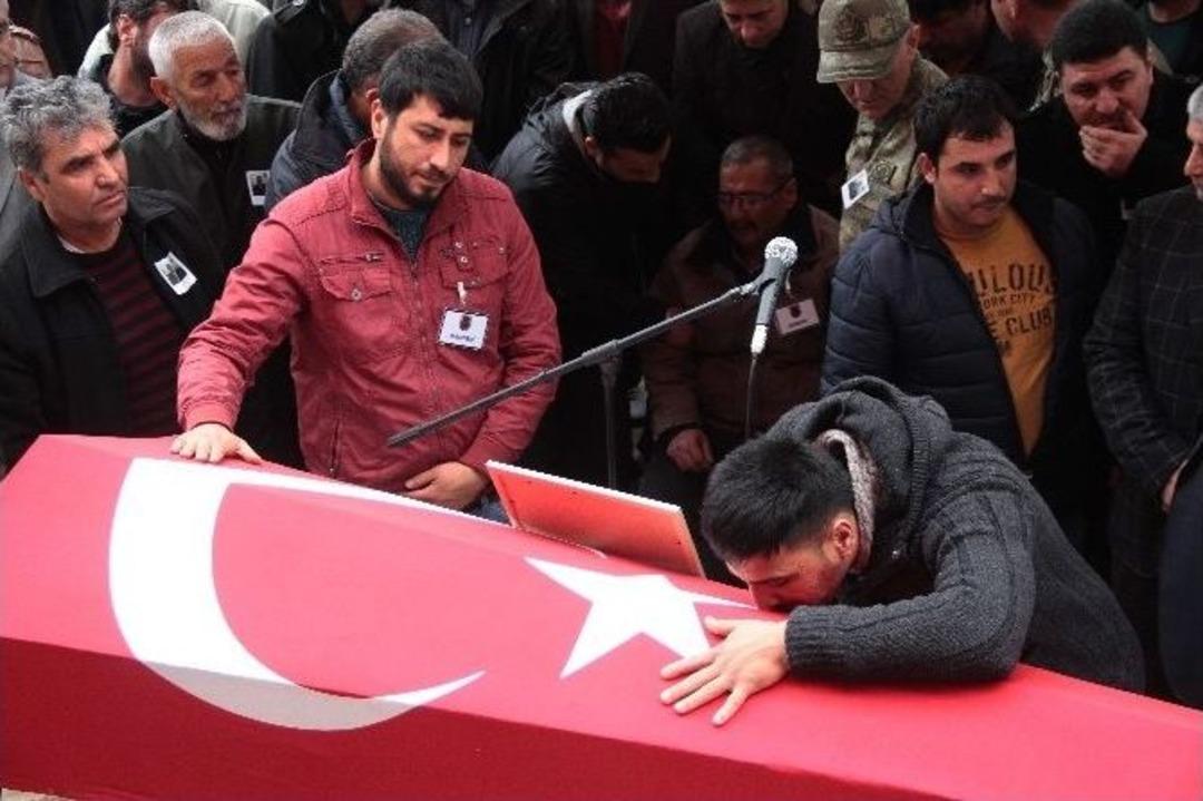 Adanalı Şehit G&ouml;zyaşlarıyla Son Yolculuğuna Uğurlandı