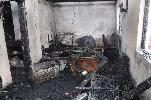 Bolu’da Evleri Yanan Aileler Yardım Bekliyor 2