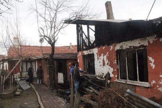 Bolu’da Evleri Yanan Aileler Yardım Bekliyor 3