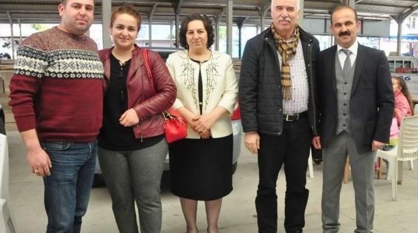 G&uuml;zg&uuml;l&uuml;, D&uuml;ğ&uuml;n Yemeğine Katıldı