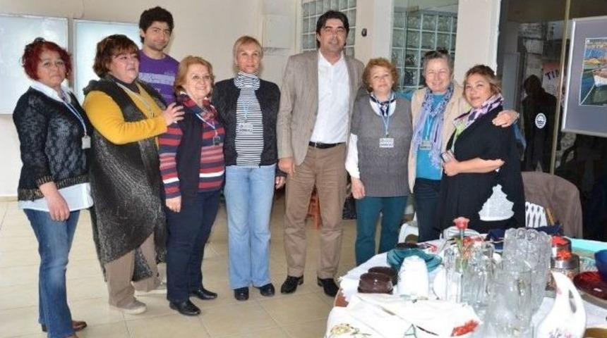 Fo&ccedil;a&rsquo;da &ldquo;can Dostlar&rdquo; İ&ccedil;in Kermes
