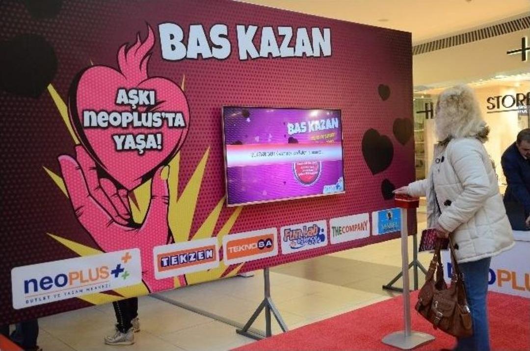 Bas-kazan İle Alışveriş Aşka D&ouml;n&uuml;ş&uuml;yor