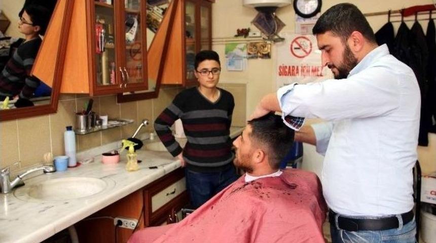 N&ouml;bet&ccedil;i Eczanelerden Sonra N&ouml;bet&ccedil;i Berber Uygulaması Başladı