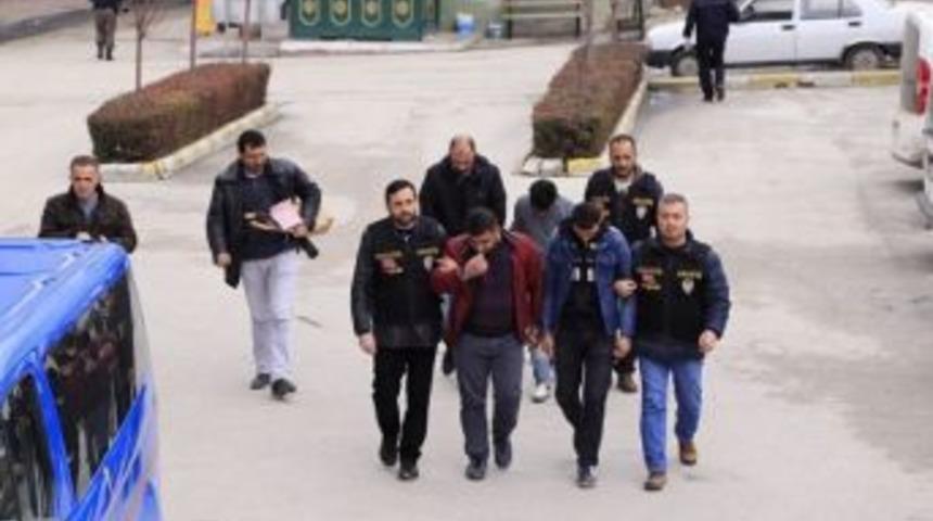 İki Farklı Olayda Yakalanan 6 Hırsız Adliyeye Sevk Edildi