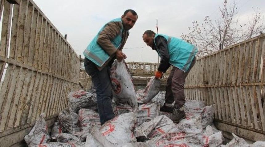 Eyy&uuml;biye Belediyesinden 12 Bin Aileye Yardım